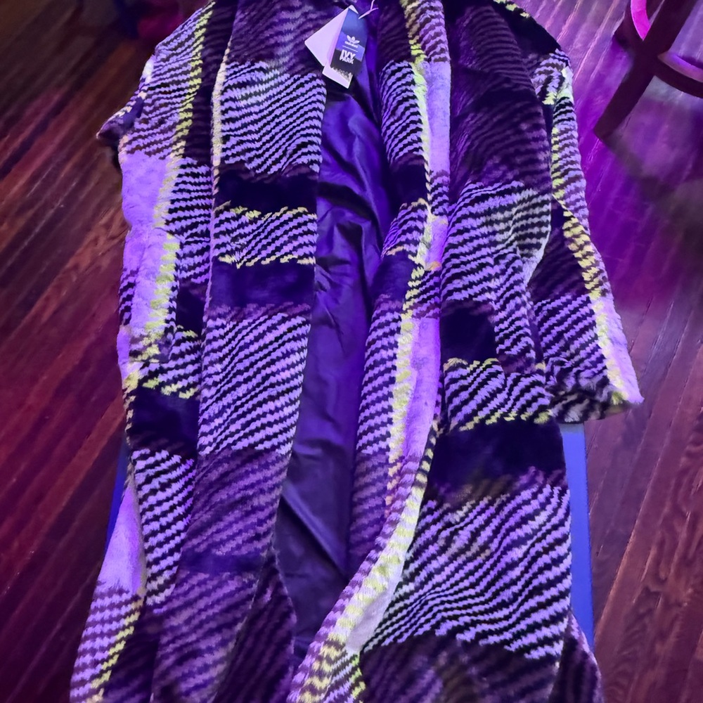 Stylish Plaid Trench Coat